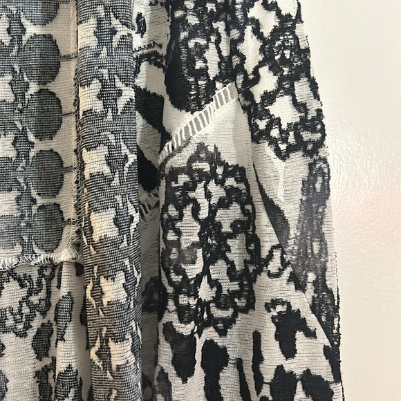 4 for $40 Adore long open vest - Picture 4 of 7